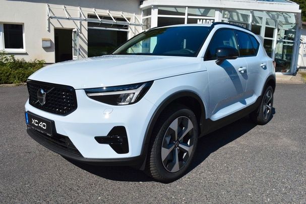 Volvo XC40 B4 Dark Ultimate 145 kW image number 1