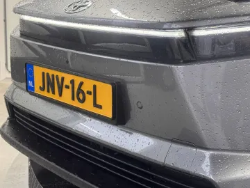 Car image 32