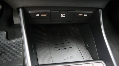 Car image 33