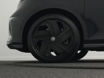 Car image 48