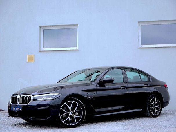 BMW 545 e xDrive 290 kW image number 3