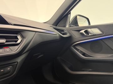 Car image 40