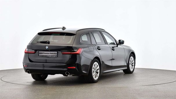 BMW 320d Touring xDrive 140 kW image number 2