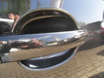 Car image 33