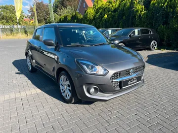 Car image 3