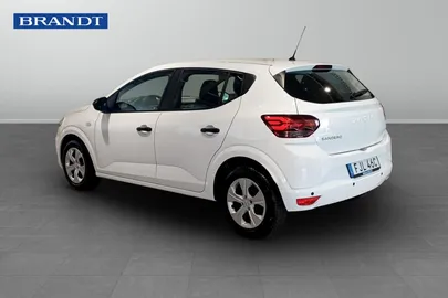 Car image 2