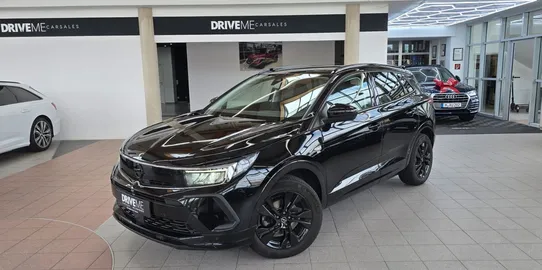 Car image 2