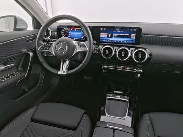 Mercedes-Benz A 180 100 kW image number 4