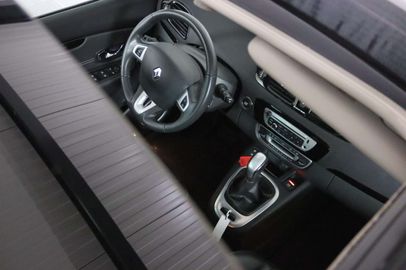 Car image 33