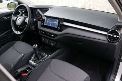 Car image 14