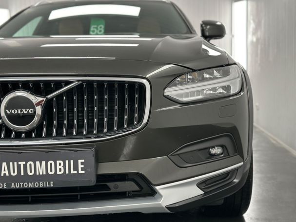 Volvo V90 Cross Country AWD Pro 140 kW image number 7