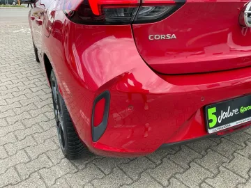 Car image 30