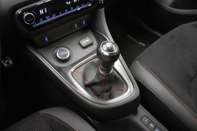 Car image 21