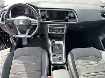 Car image 28