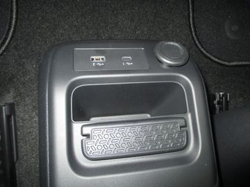 Car image 26