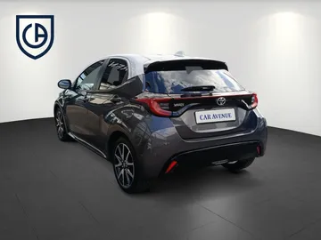 Car image 4