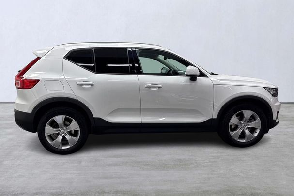 Volvo XC40 B4 Momentum 147 kW image number 3