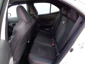 Car image 10