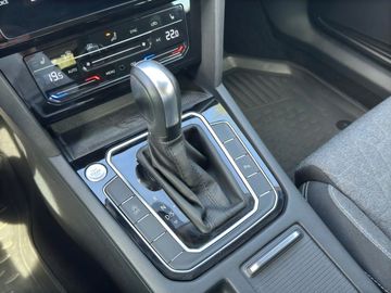 Car image 29