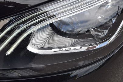 Car image 27