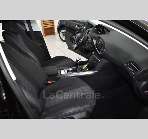 Peugeot 308 SW 1.2 PureTech 130 96 kW image number 11