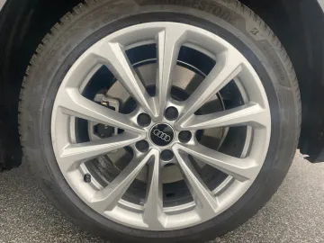 Car image 33