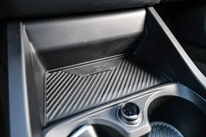 Car image 39