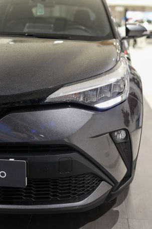 Toyota C-HR 90 kW image number 11