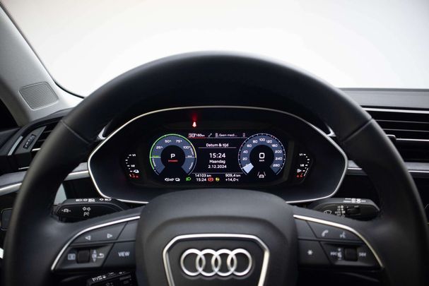 Audi Q3 45 TFSIe 180 kW image number 6