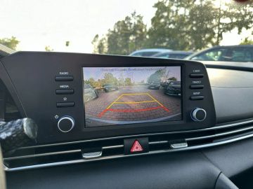 Car image 24