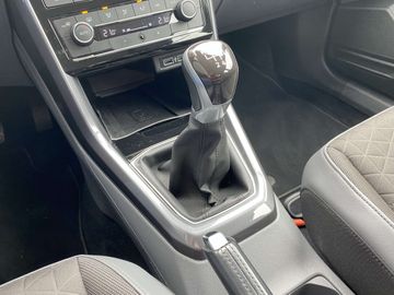 Car image 33