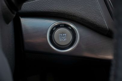 Car image 32