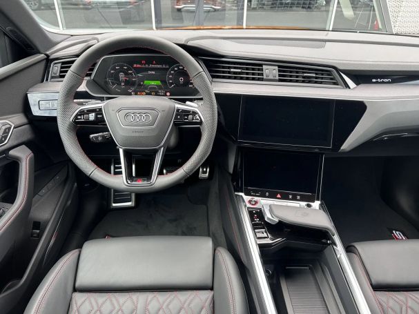 Audi e-tron quattro 370 kW image number 17