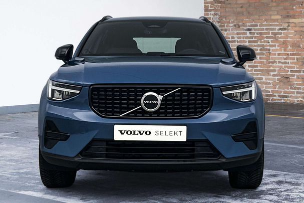 Volvo XC40 B4 Plus Dark 145 kW image number 6