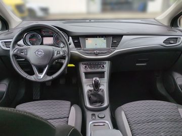 Car image 11