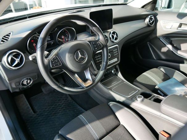 Mercedes-Benz GLA 180 90 kW image number 9