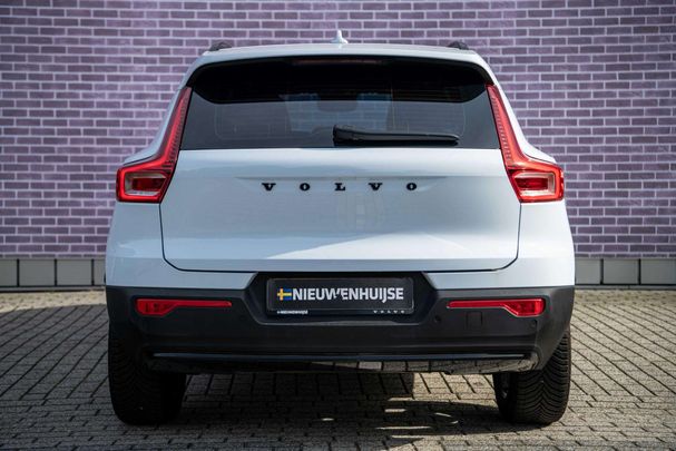 Volvo XC40 B4 Plus Dark 145 kW image number 10