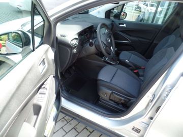 Car image 12