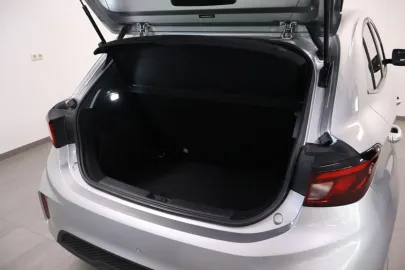 Car image 33