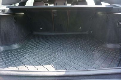 Car image 36