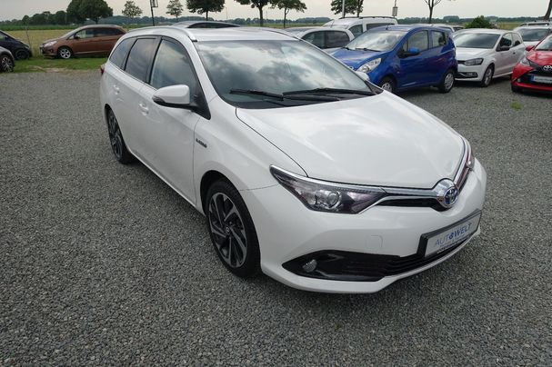 Toyota Auris Touring Sports 1.8 Hybrid 100 kW image number 2