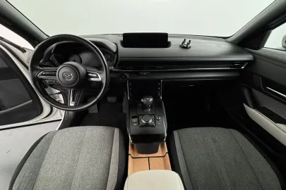 Car image 36
