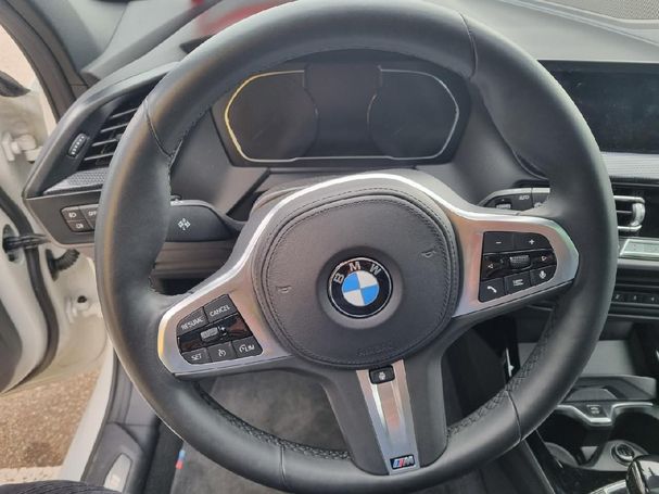 BMW 118i M Sport 103 kW image number 6