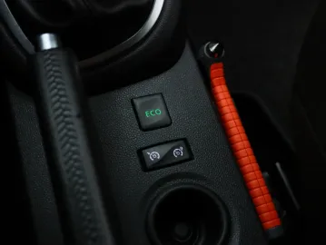 Car image 40