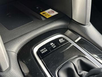 Car image 30