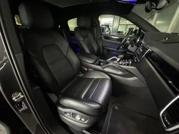 Car image 43