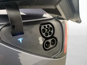 Car image 29
