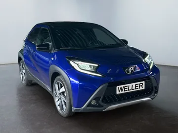 Car image 2