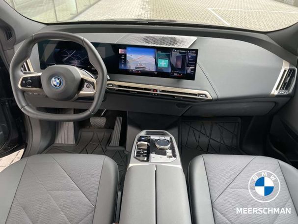 BMW iX xDrive40 240 kW image number 6