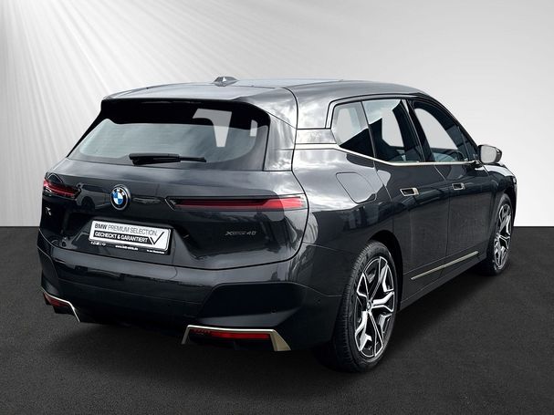 BMW iX xDrive40 240 kW image number 3